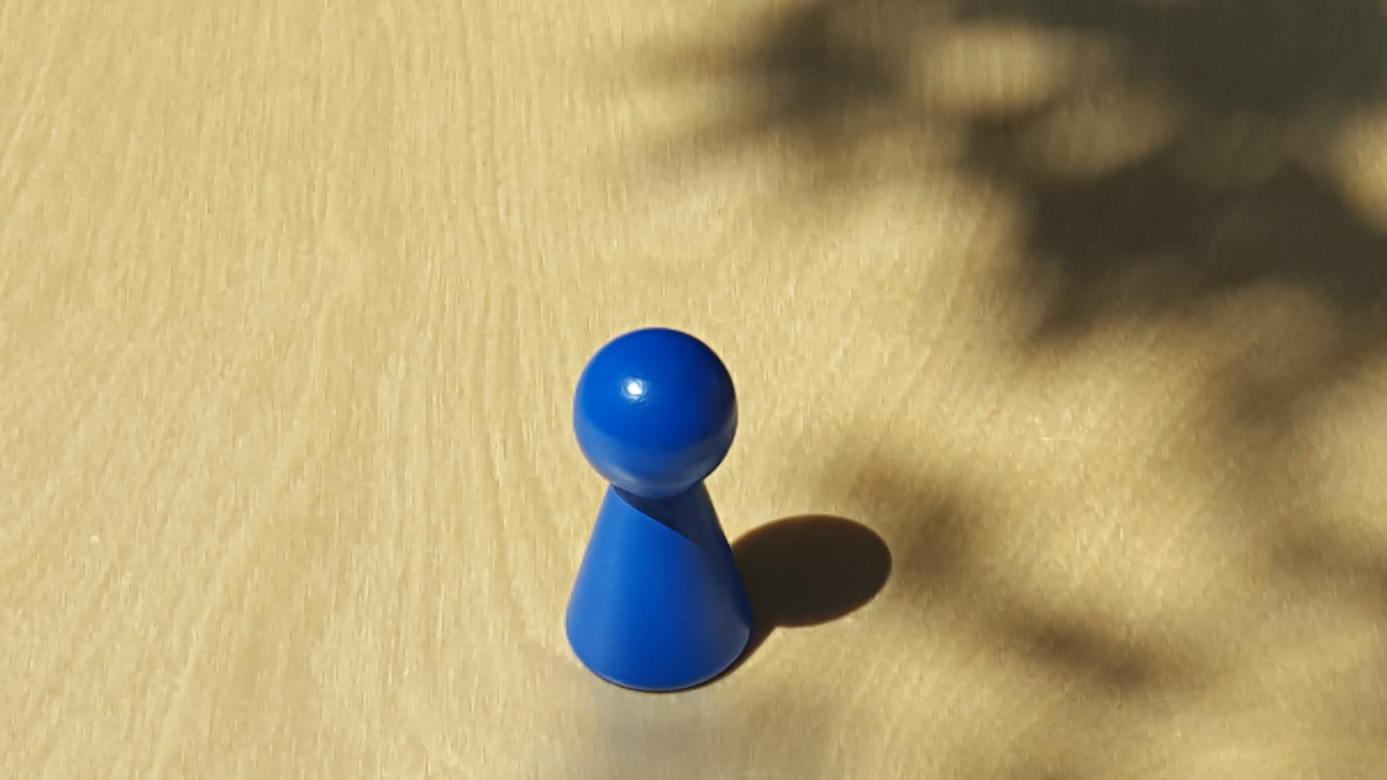 www.systembrett.at · Systembrett-Artikel · Einzel-Figur 6 cm in blau (ohne Augen);